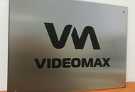 Табличка из нержавеющей стали и металлизированного пластика для Videomax — вид сбоку